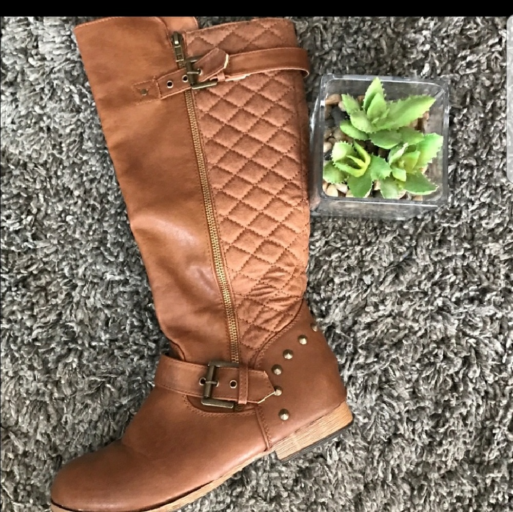 Brown boots